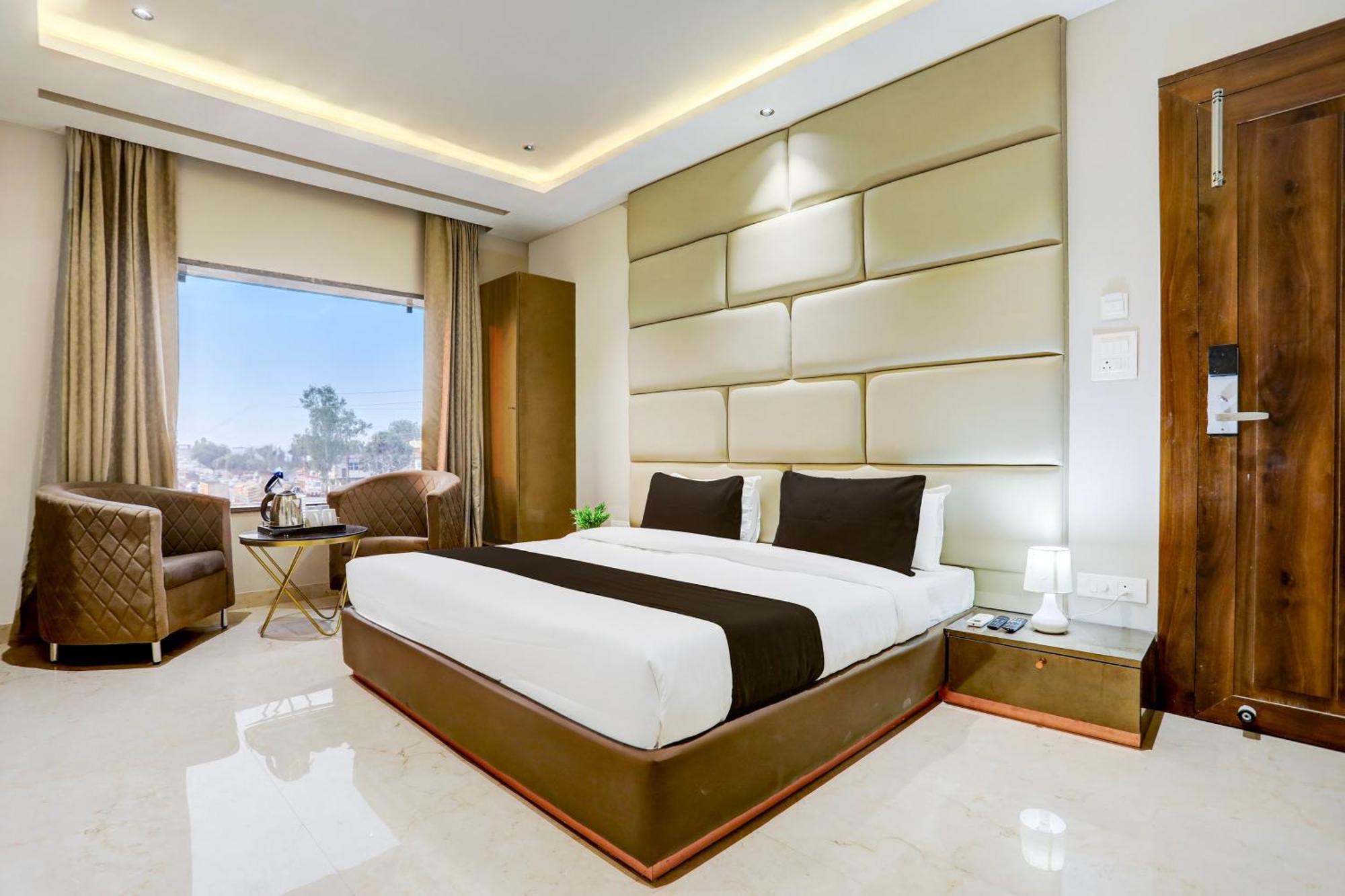 Super Collection O Belgacihia Near Kolkata Railway Station Hotel Gwalior Ngoại thất bức ảnh