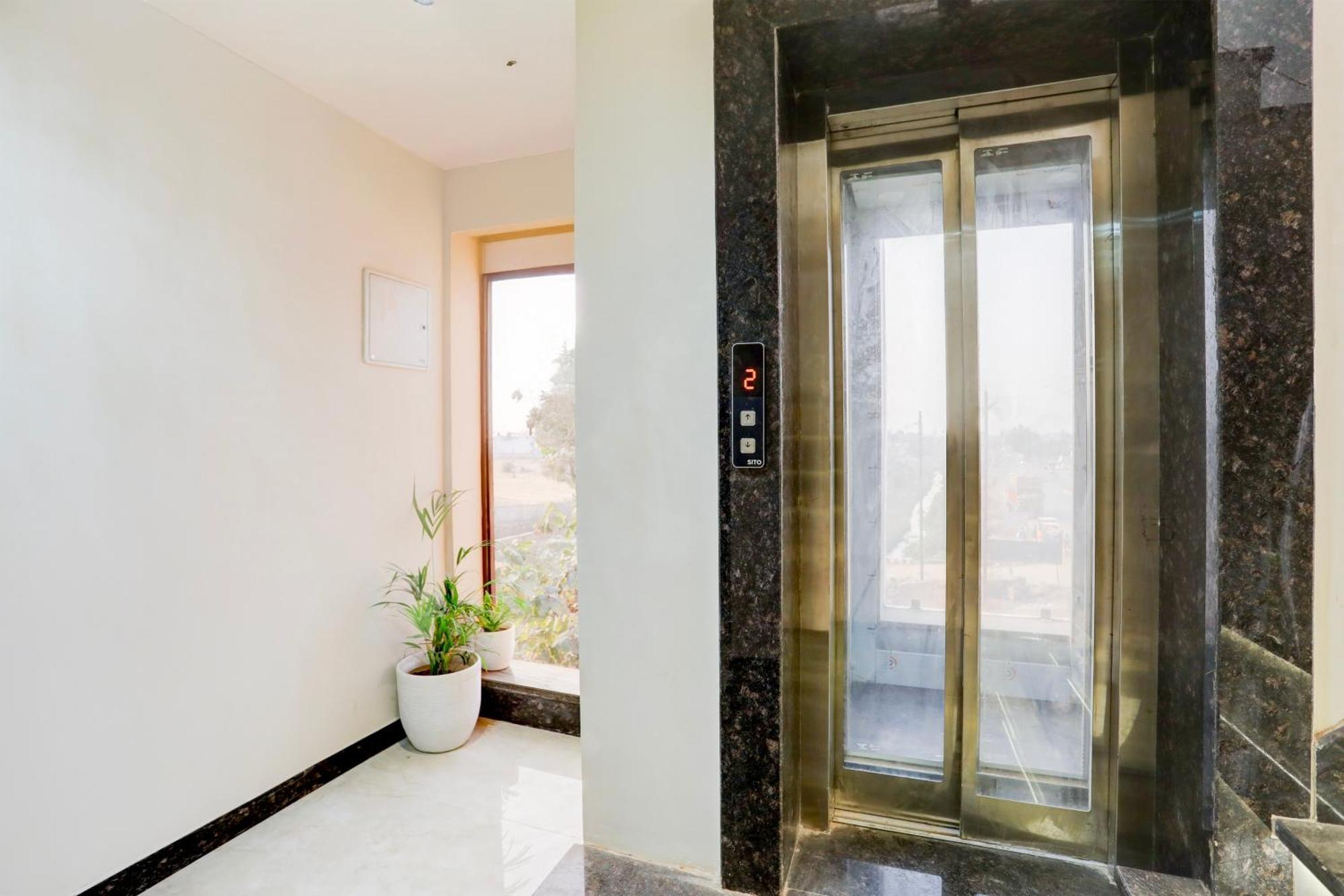 Super Collection O Belgacihia Near Kolkata Railway Station Hotel Gwalior Ngoại thất bức ảnh
