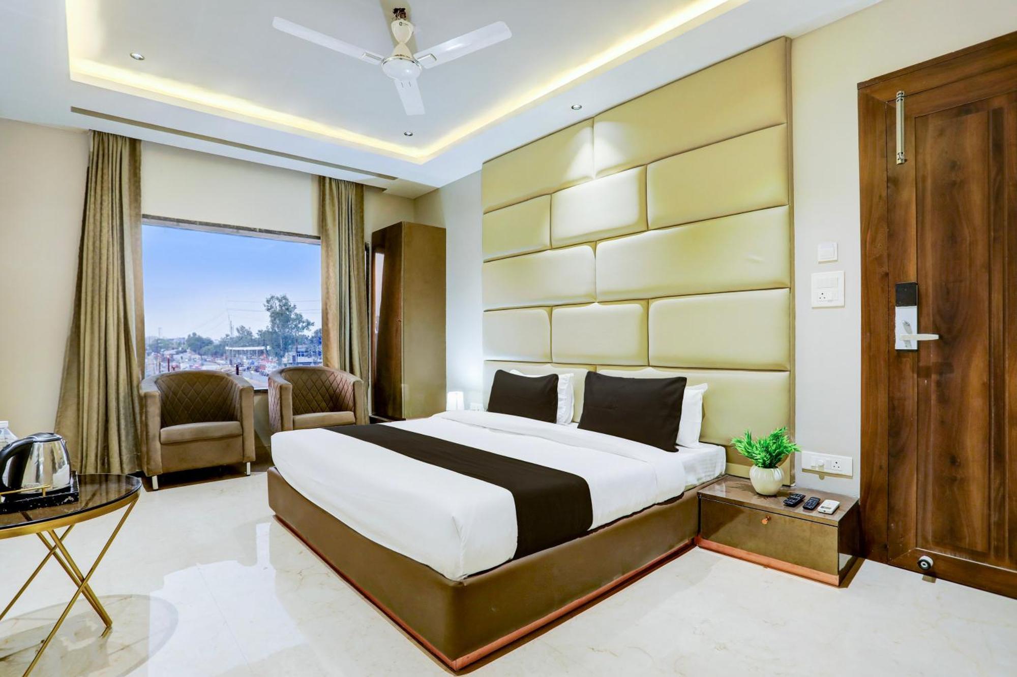 Super Collection O Belgacihia Near Kolkata Railway Station Hotel Gwalior Ngoại thất bức ảnh