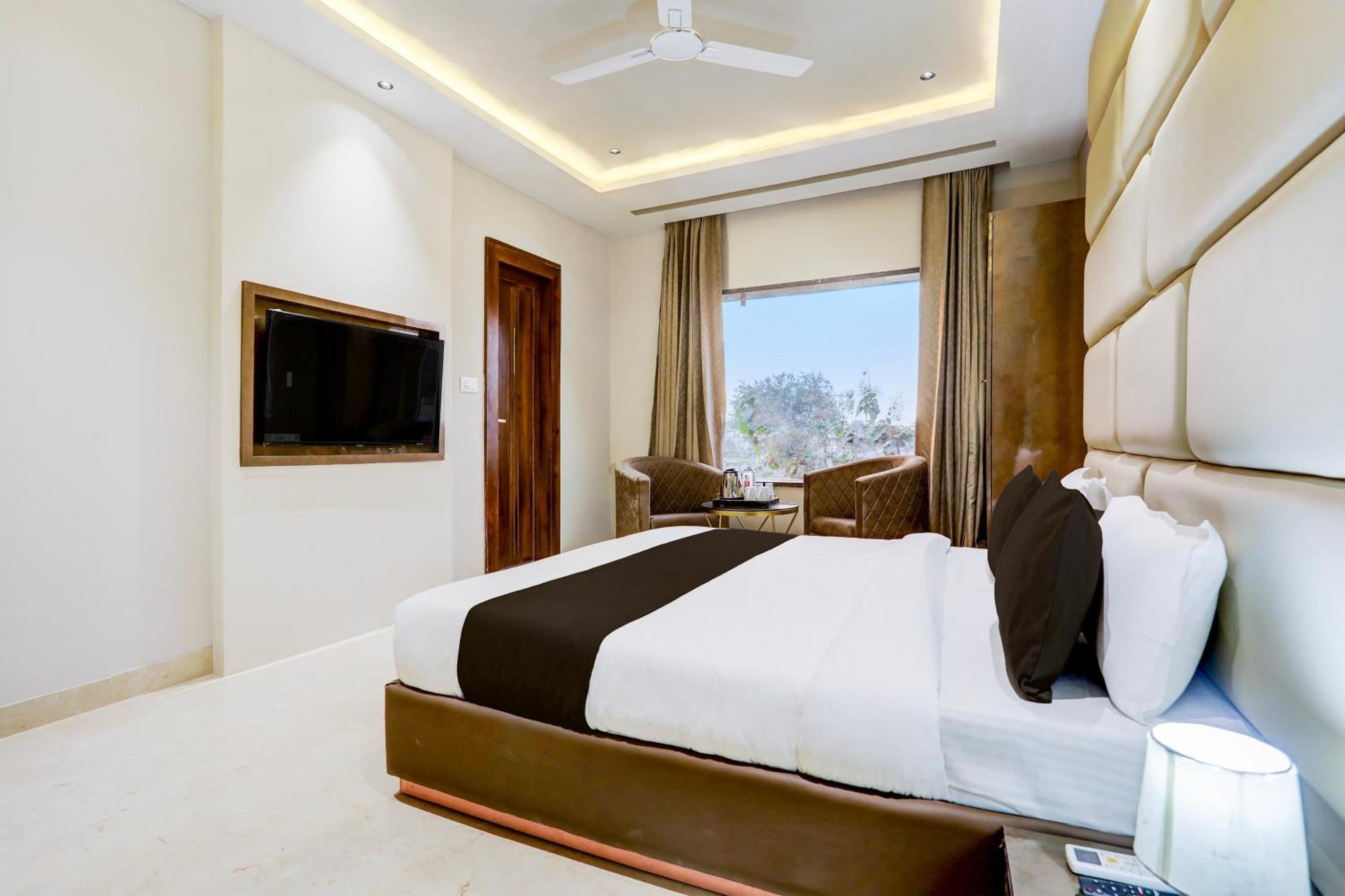 Super Collection O Belgacihia Near Kolkata Railway Station Hotel Gwalior Ngoại thất bức ảnh
